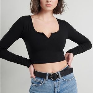 Small Notch Long Sleeve Tee